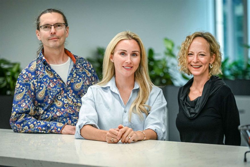 Chris Charlton, Charlotte Ridley and Anja Kl&uuml;ver of Memorify Technologies